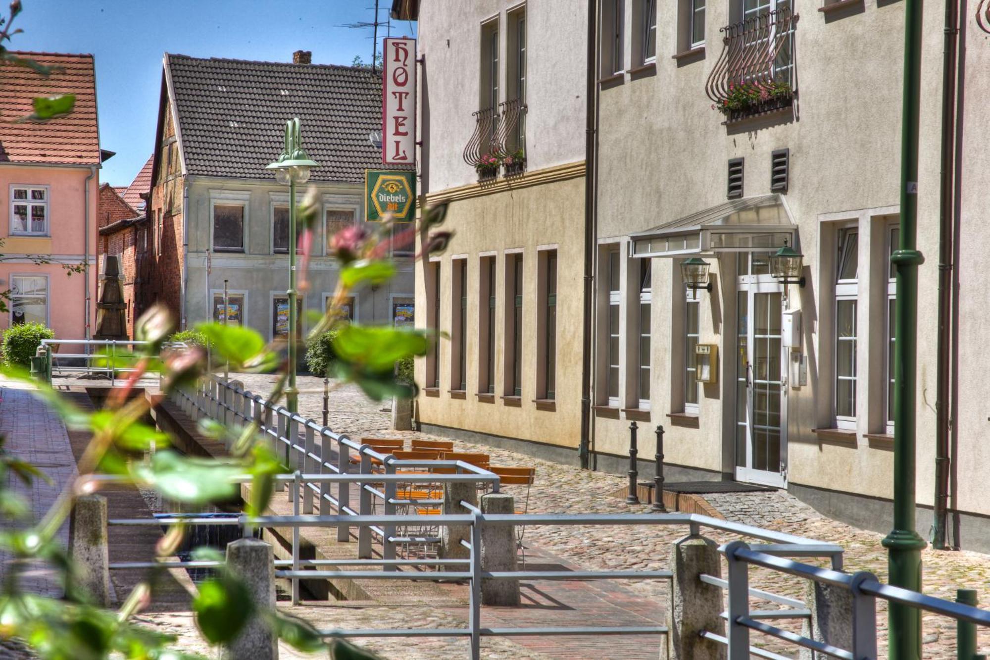 Hotel Am Markt Altentreptow Eksteriør bilde