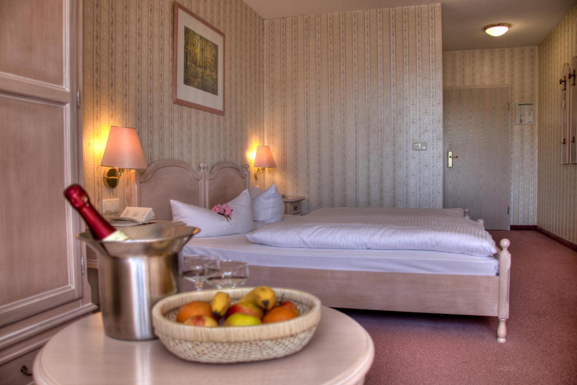 Hotel Am Markt Altentreptow Eksteriør bilde